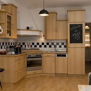 https://fresh-apartment-with-terrace-free-parking.graz-austria-hotels.com