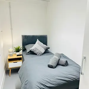 https://canopy-aldgate.cambridgehotelsuk.com