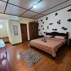Tiptop Hotel, Resto And Delishop Отель Панглао