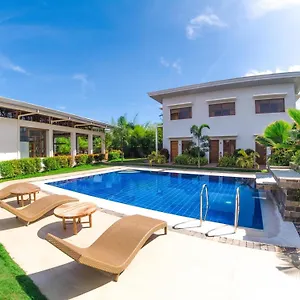 https://red-picnic-hostel.hotelspanglao.com