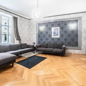 https://carlton-suites.vienna-besthotels.com