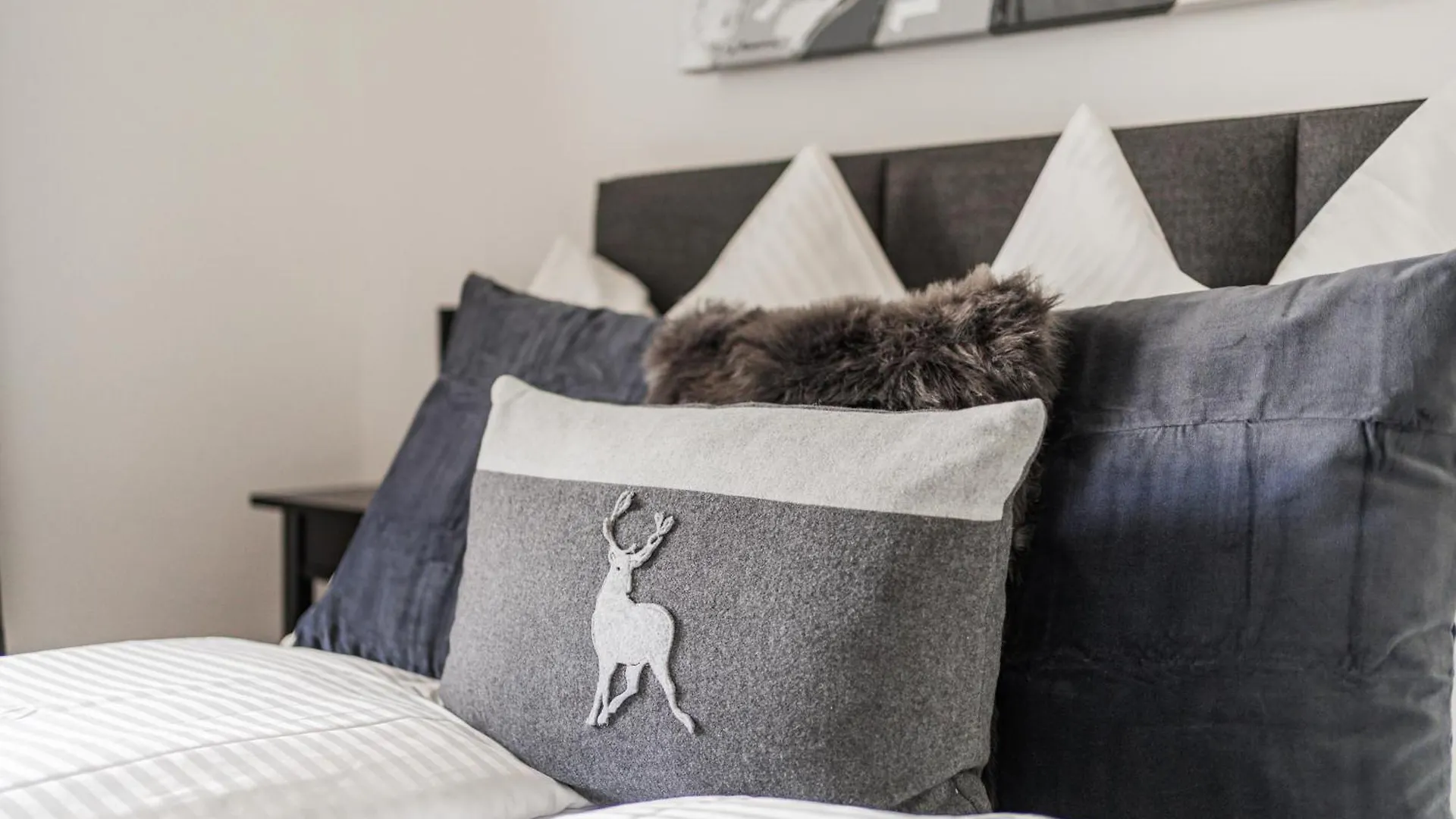 Innsbruck City Chalet Hotel apartamentowy