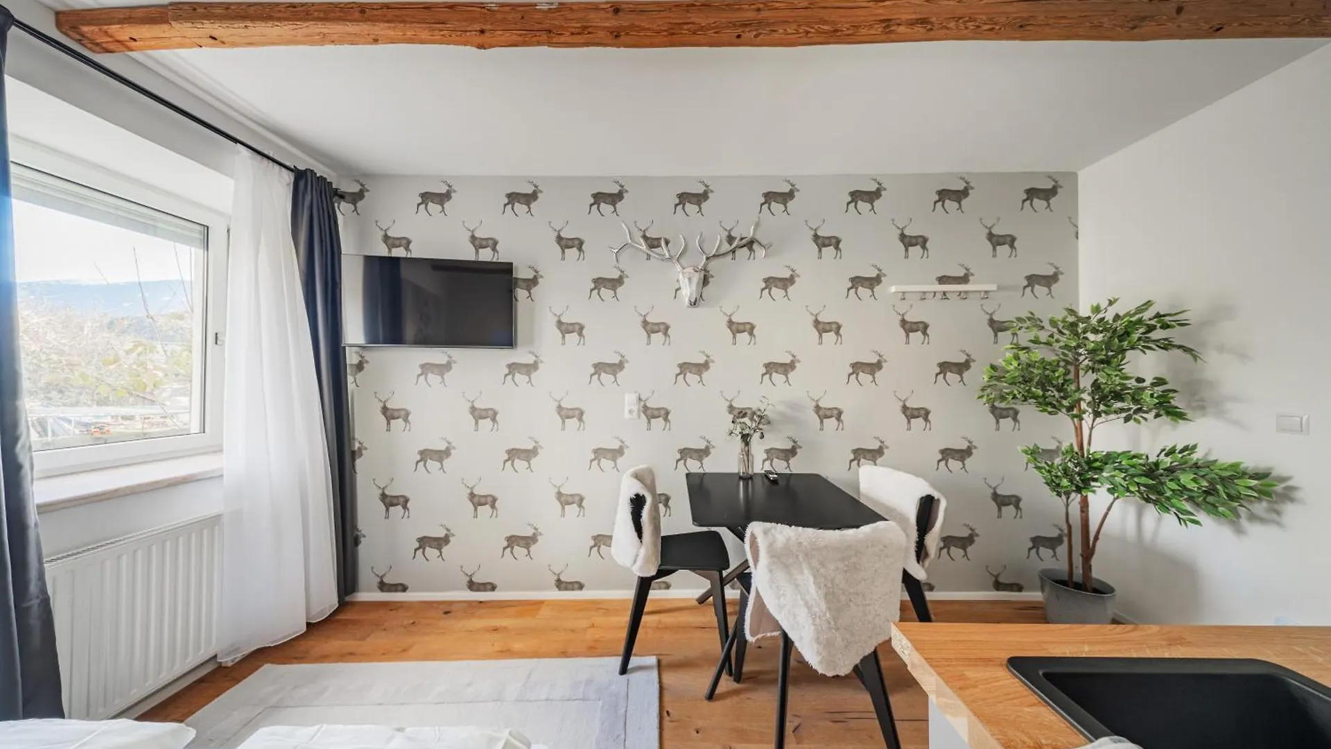 Innsbruck City Chalet Hotel apartamentowy