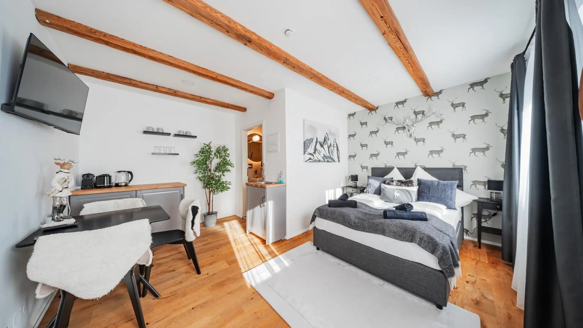 Innsbruck City Chalet Aparthotel