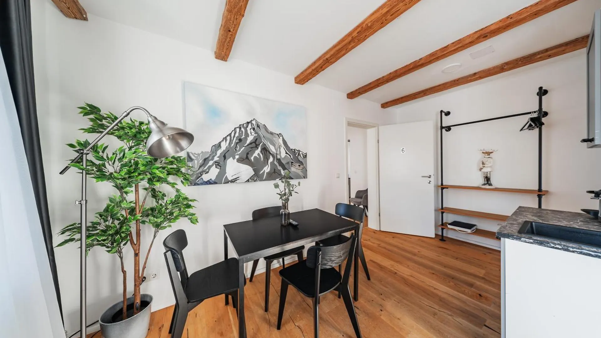 Innsbruck City Chalet Aparthotel